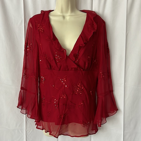 SilkLand Tops - Silkland Gorgeous 💯% Silk Flutter Sleeves Red Sequin Shirt Top **Size L** 🔥🔥